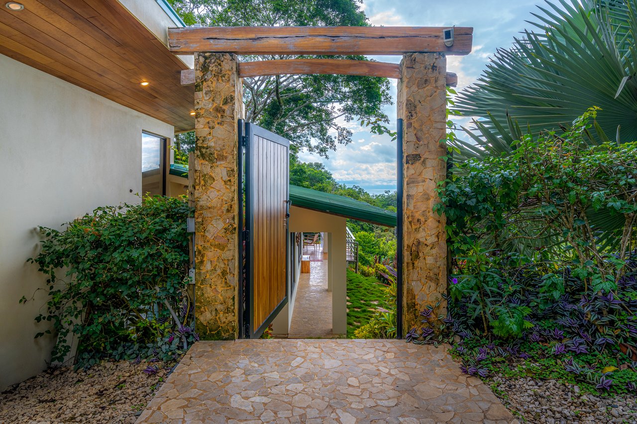 Luxury Costa Rica Compound Minutes from Dominical and Hidden Beaches