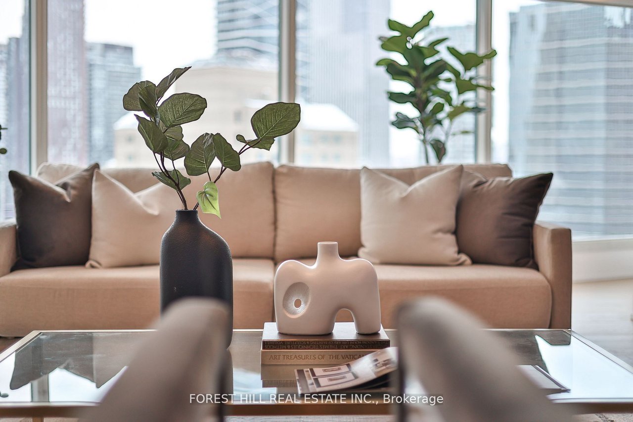 LOWER PENTHOUSE IN THE FINANCIAL DISTRICT