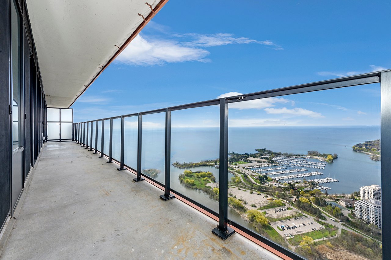 30 Shore Breeze Dr Unit: 5708