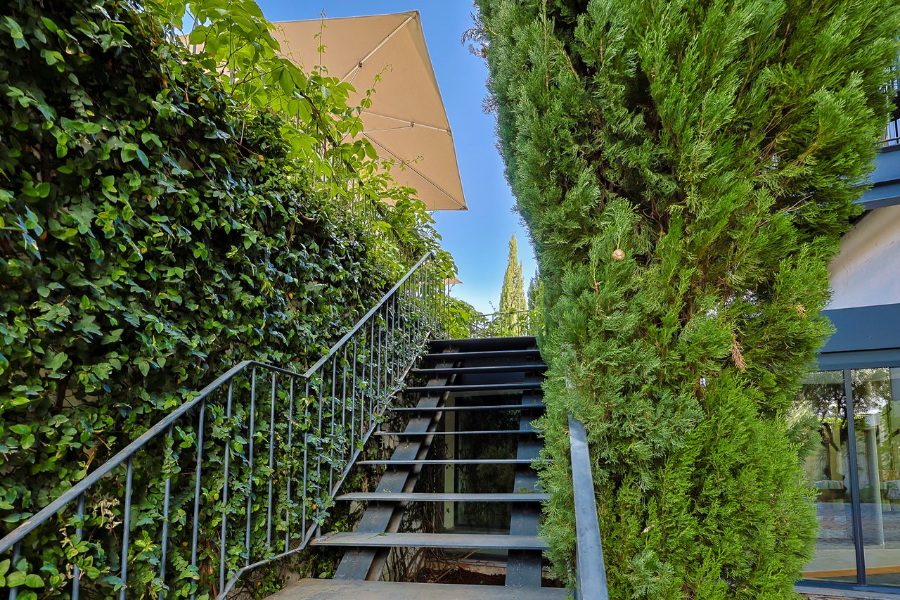 Luxury Wellness & Sports Retreat in Portugal with Expansion Upside & €1M+ Revenue