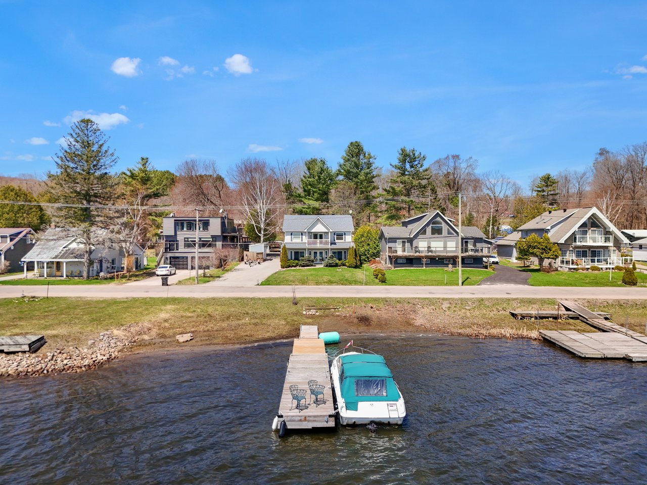 604 CHAMPLAIN Road