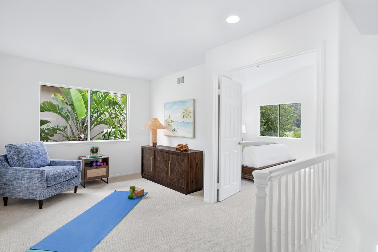 3098 Espana Ln