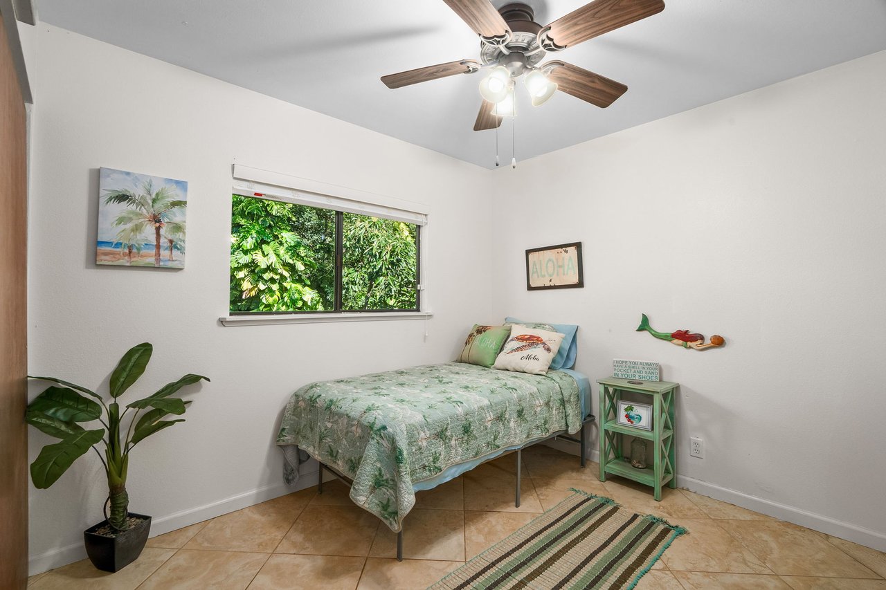 1786 AWAA PL, KAPAA, HI 96746