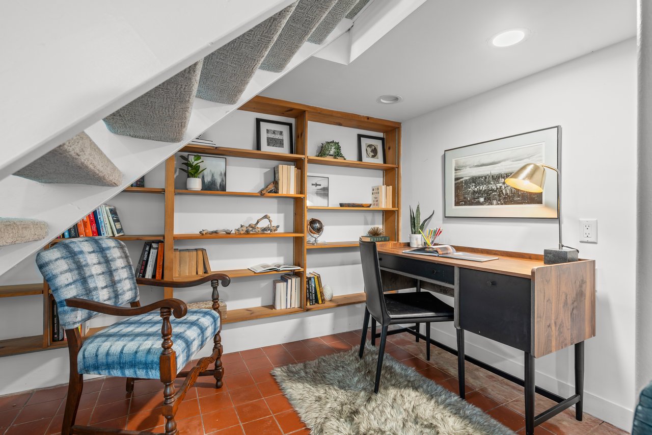 15 Hillcrest Park