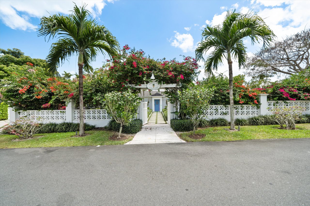 Little Southern Comfort in Lyford Cay