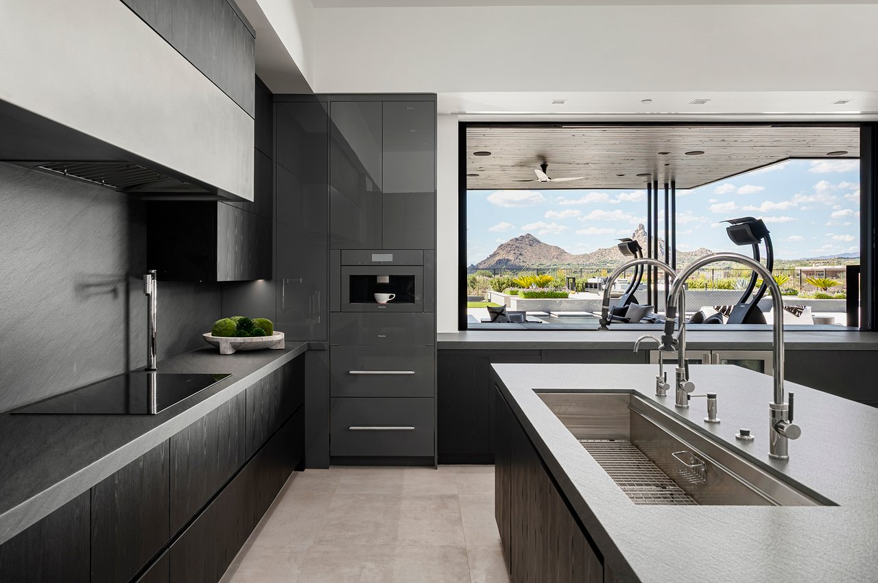 10784 E PINNACLE PEAK Road