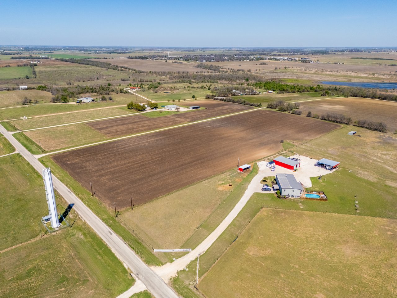 1295 County Road 432 Rd, Taylor Texas 76574