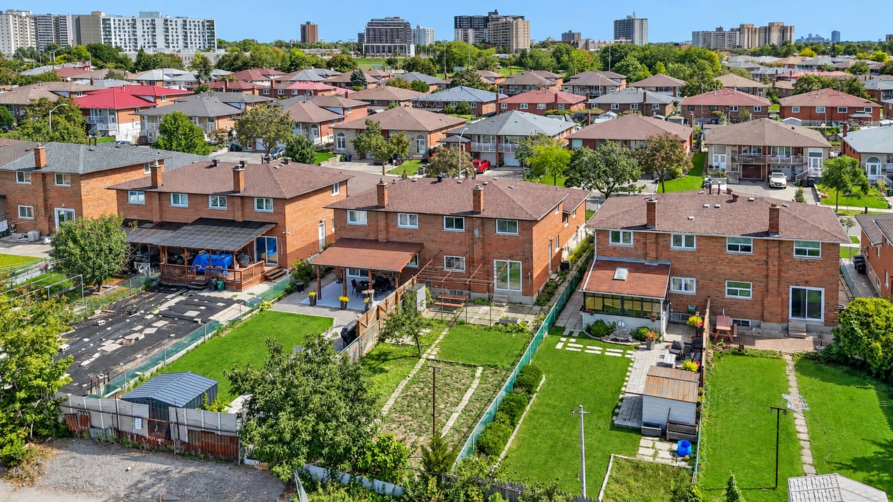 81 Blossom Cres, Toronto Ontario