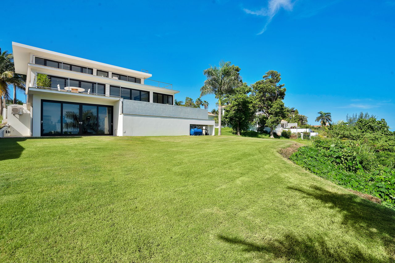 Casa Azul, Rincón PR                  Luxury Modern Hilltop & Ocean Views