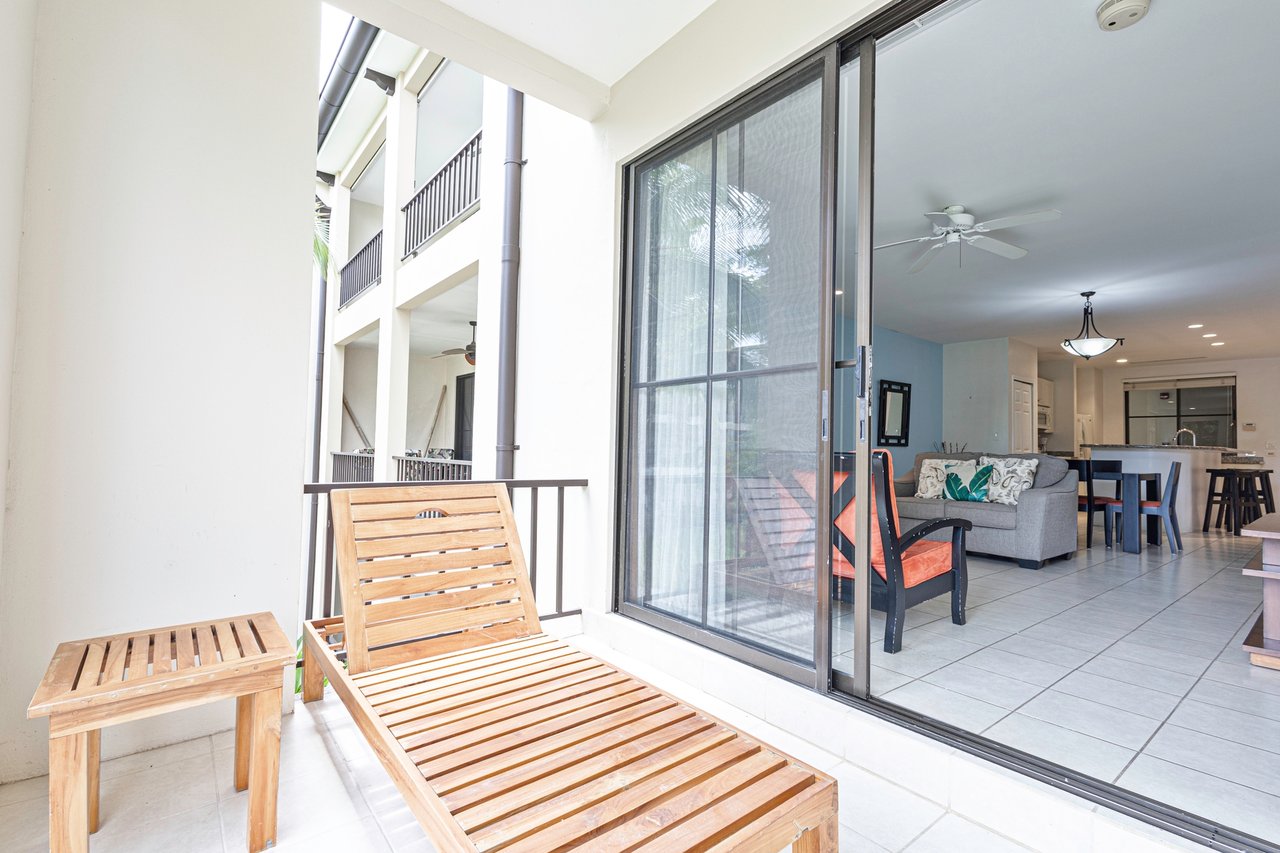 Close to Beach Luxury Two Bedroom Condo