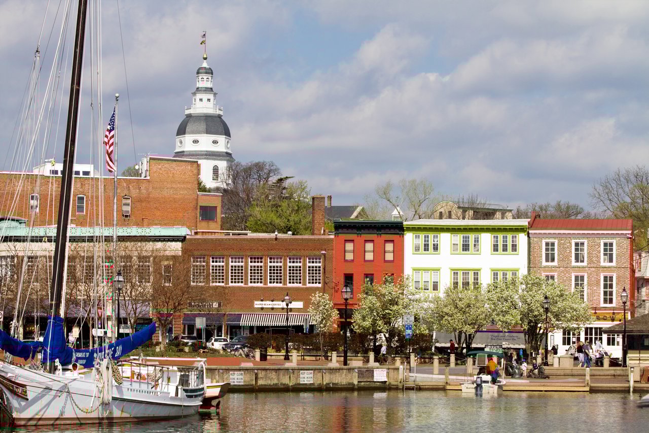 Annapolis City Dock with the Maryland State House in the background- image courtesy of Visit Annapolis & Anne Arundel County