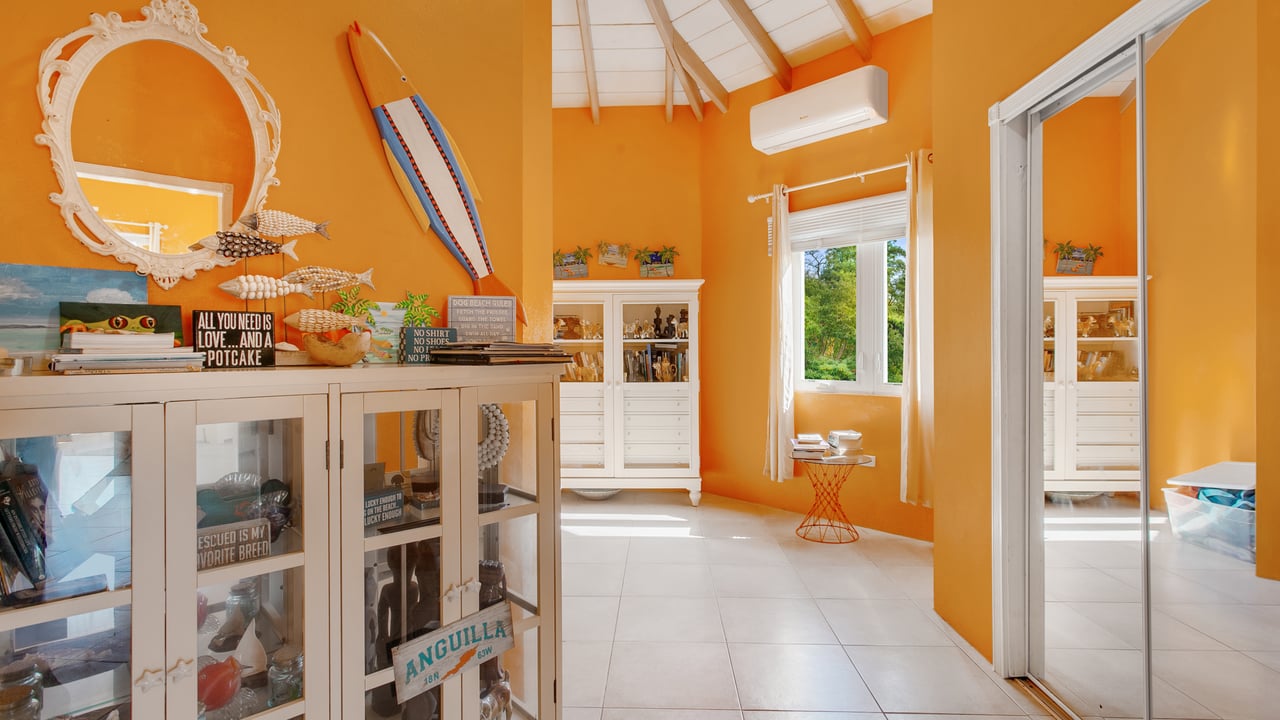 Octagon Villa West End