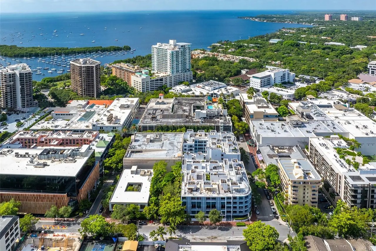 3339 Virginia Street # 301