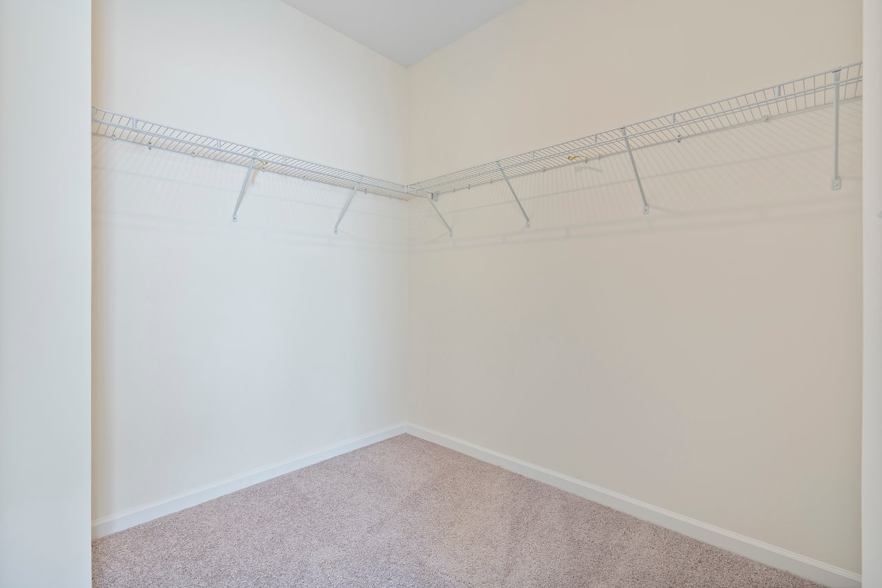 Modern 4-Bedroom Home with Scenic Mountain Views