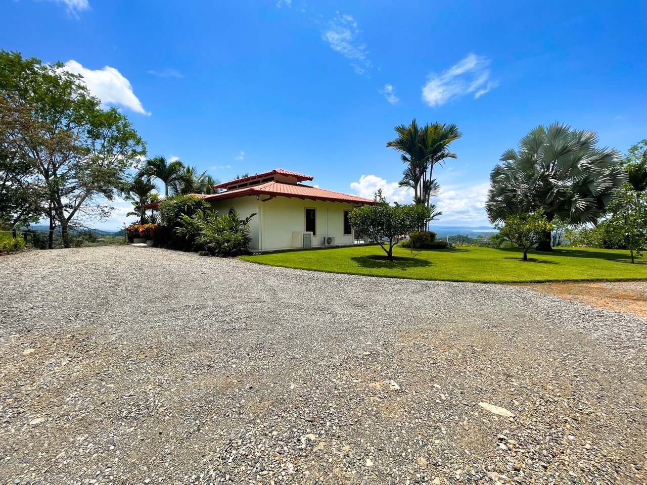 Tranquil Ocean-View Home At The End Of The Road