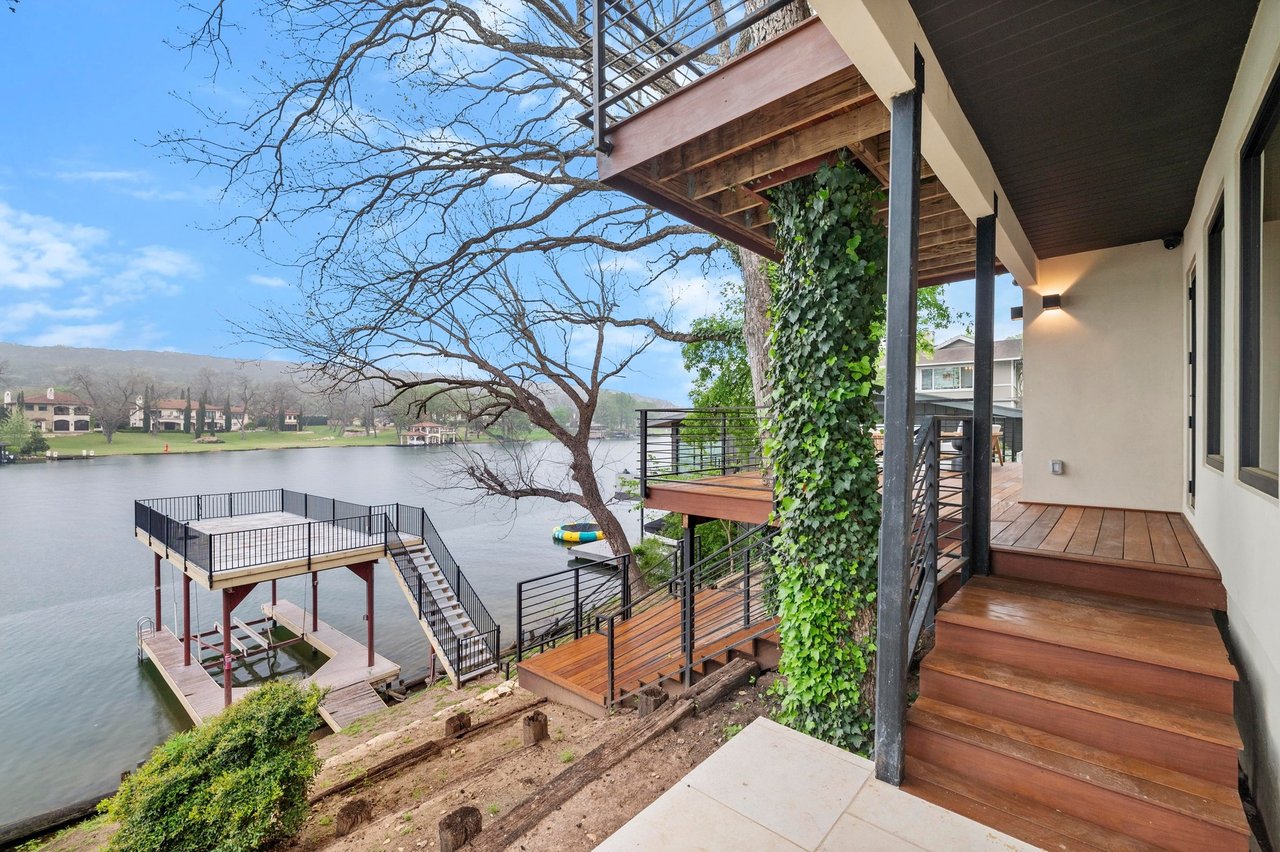 1606 Ski Slope Drive
