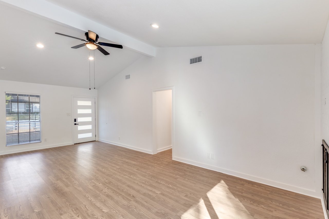 1107 Chesapeake DR