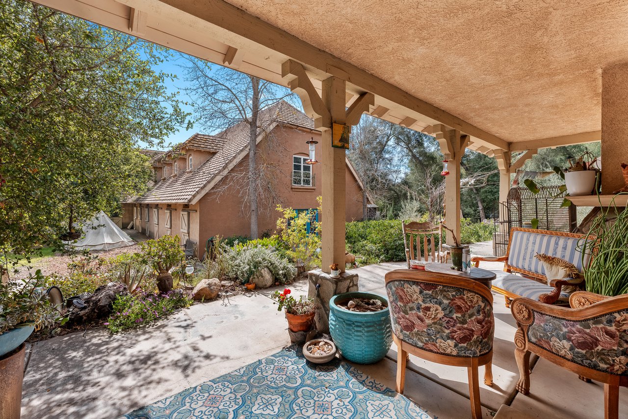 39455 Avenida La Cresta
