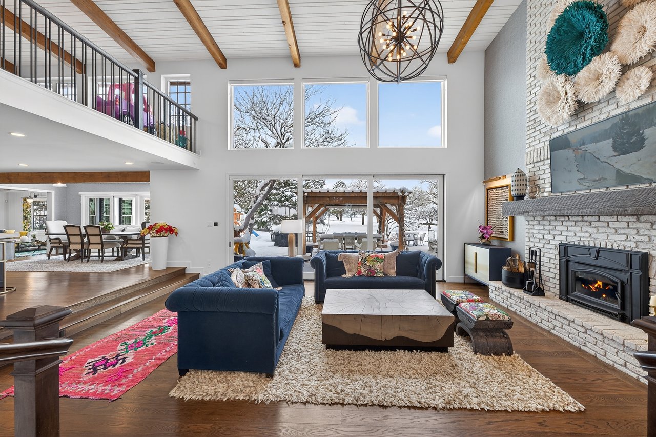 Stunning Home On The Rolling Hills Golf Course