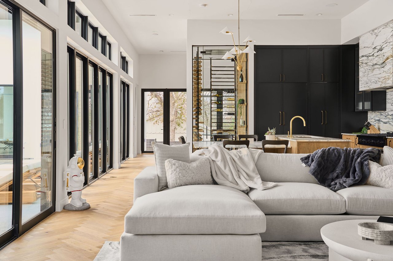 1604 Taylor Gaines Street