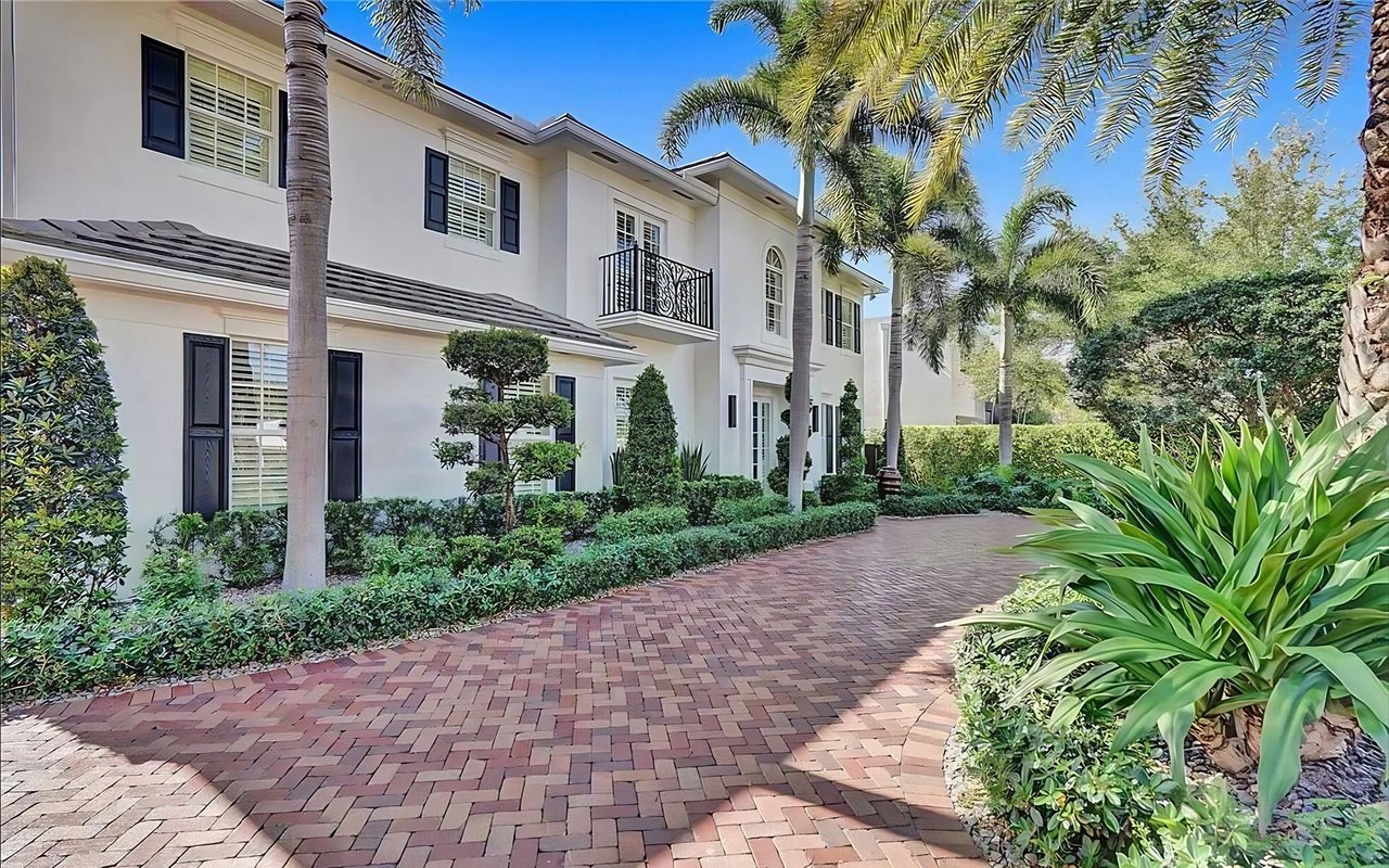 Just Sold: 2525 NE 26 Avenue Fort Lauderdale FL 33305
