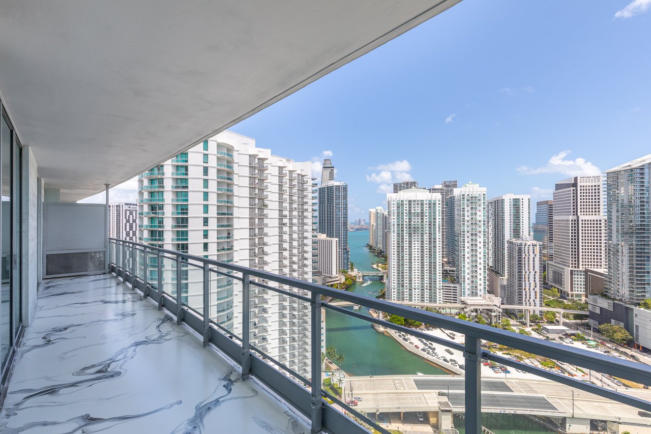 90 SW 3rd St Unit #3501 Miami 