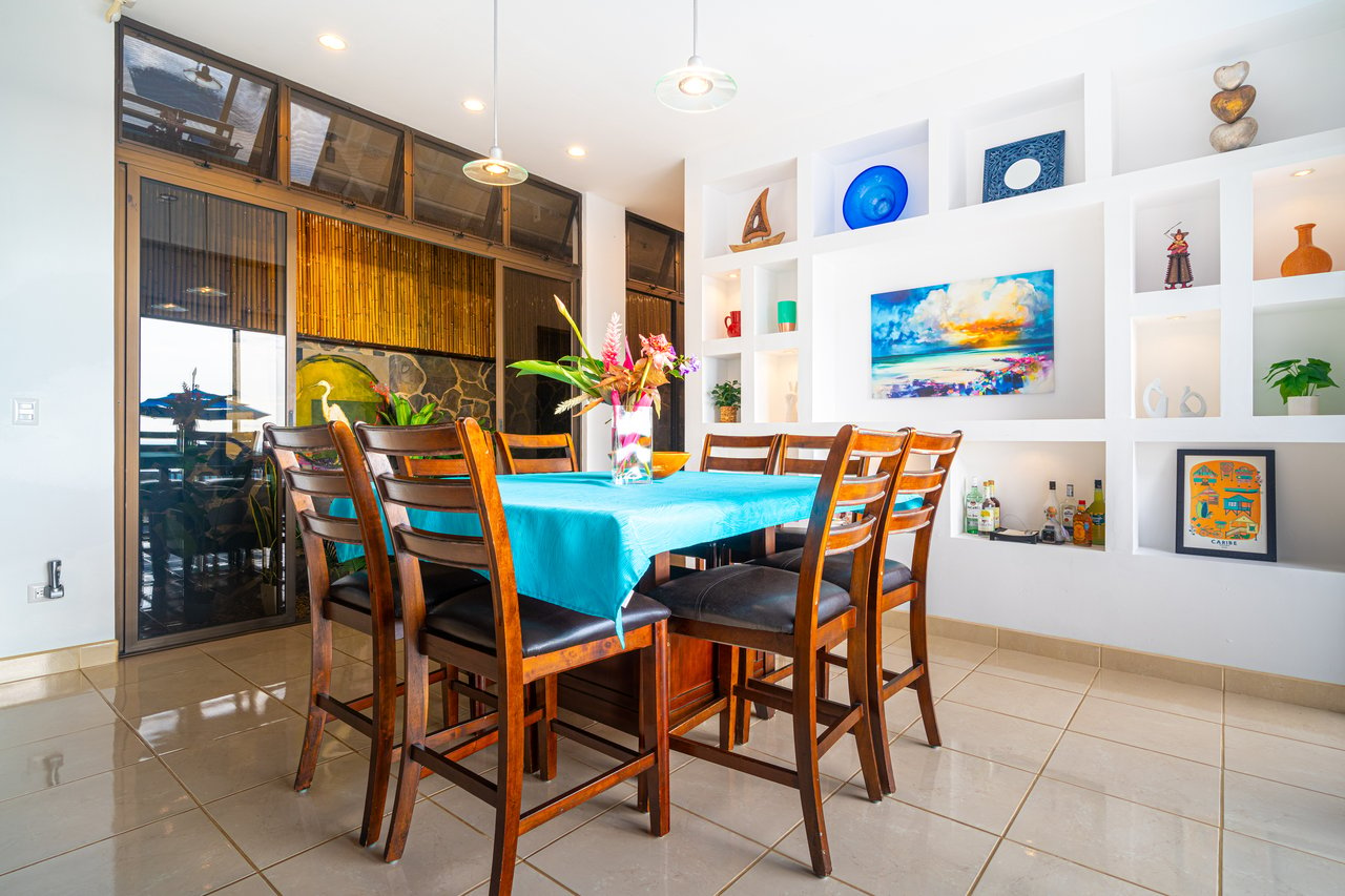 Casa Dreamcatcher, A Beautiful Ocean Sunset 4 Bed 3.5 Bath Home in Ojochal