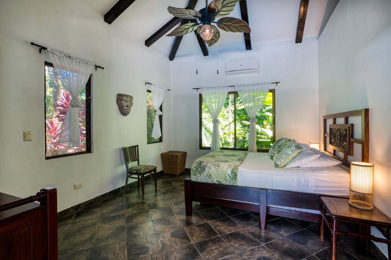 3 Bedroom Bali Style Home in Uvita