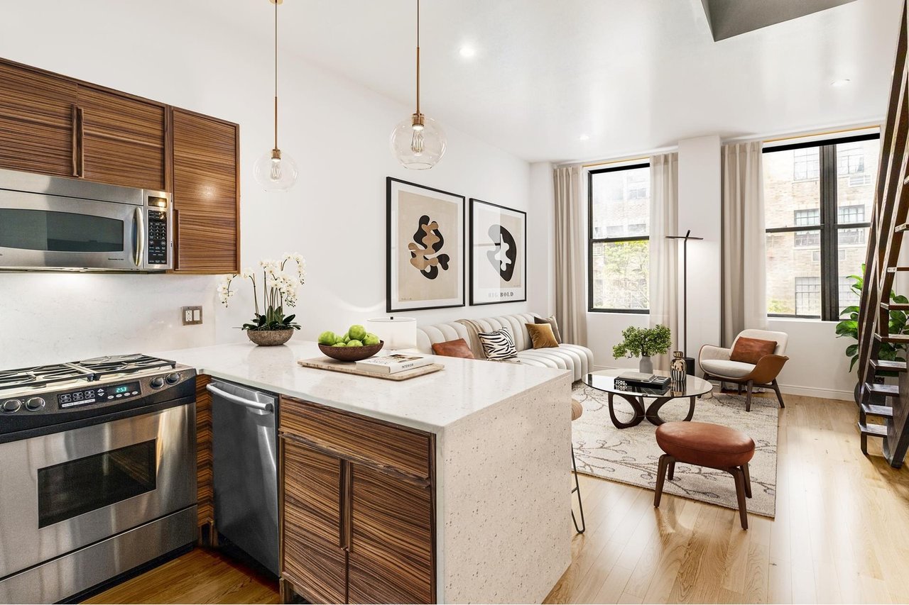 35 E 10th St, 4H, Greenwich Village