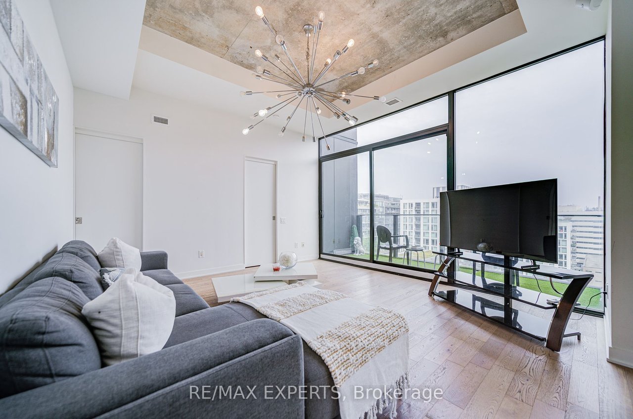 THOMPSON RESIDENCES