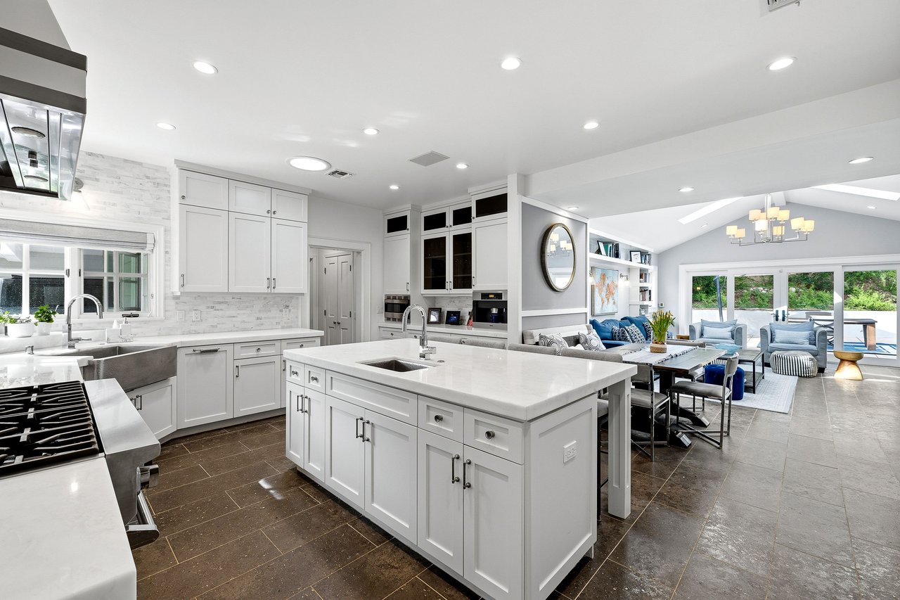 24317 Bridle Trail Rd