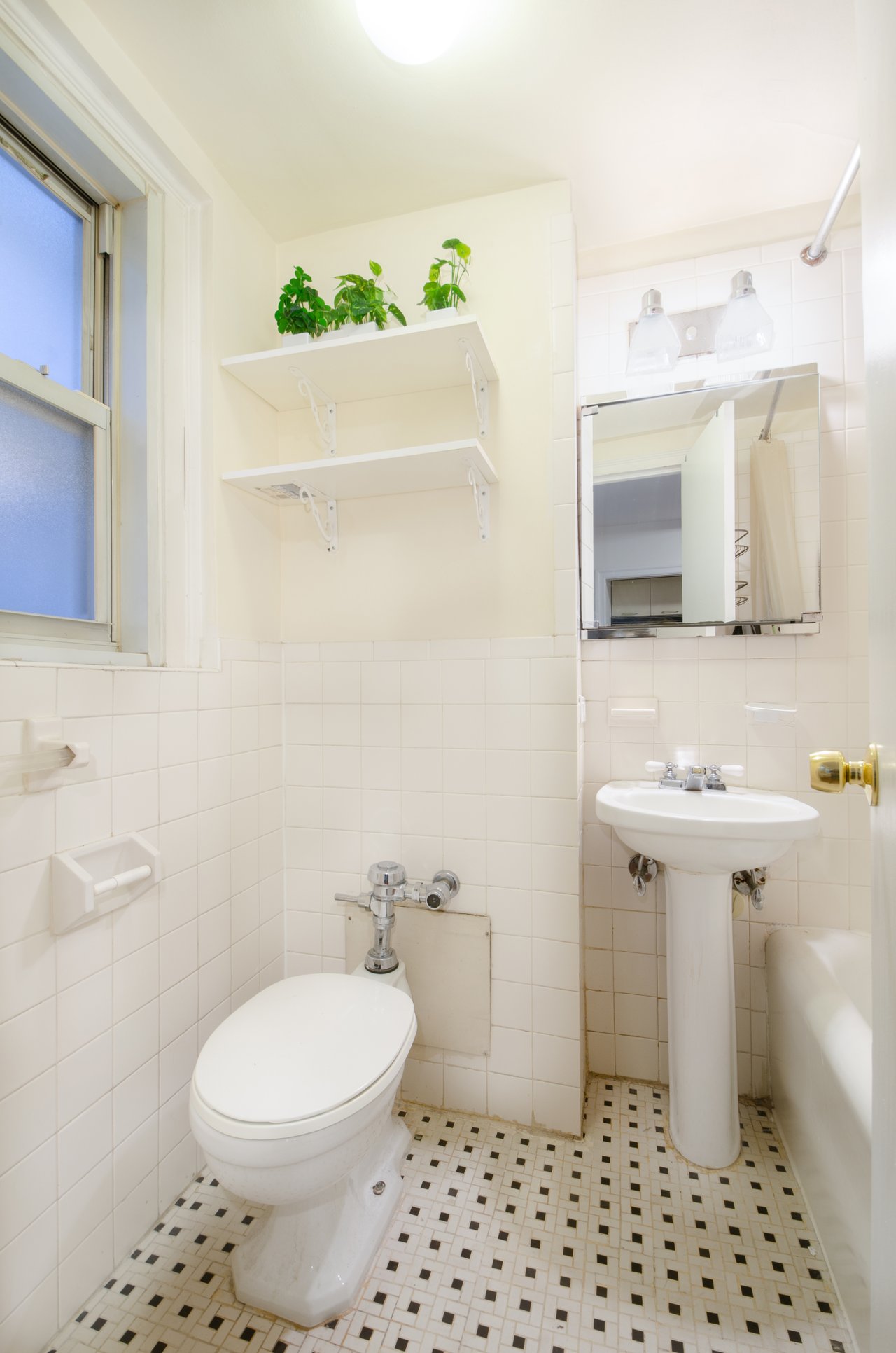 321 East 43rd Street #410