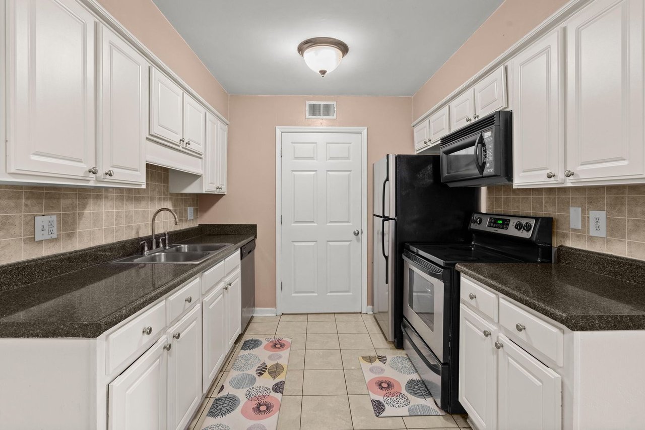 1402 Camp Rd APT 14A