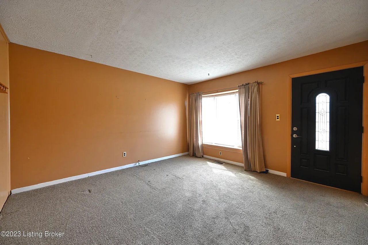 645 Emily Rd