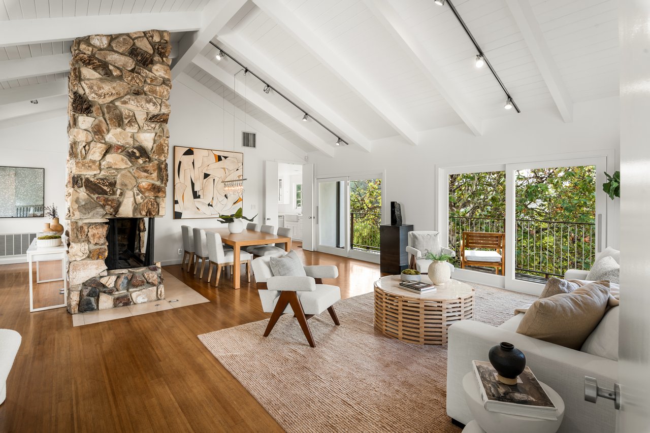 2745 La Cuesta Dr, Hollywood Hills