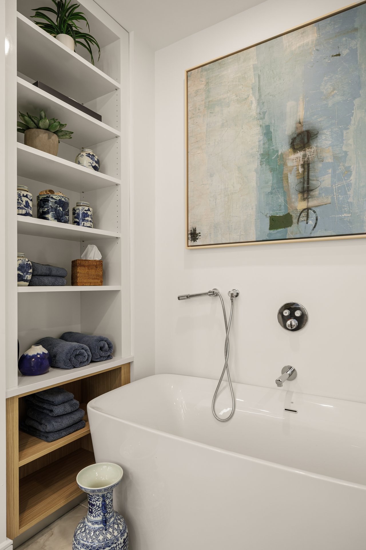 2425 Peachtree Road NE Unit 1406
