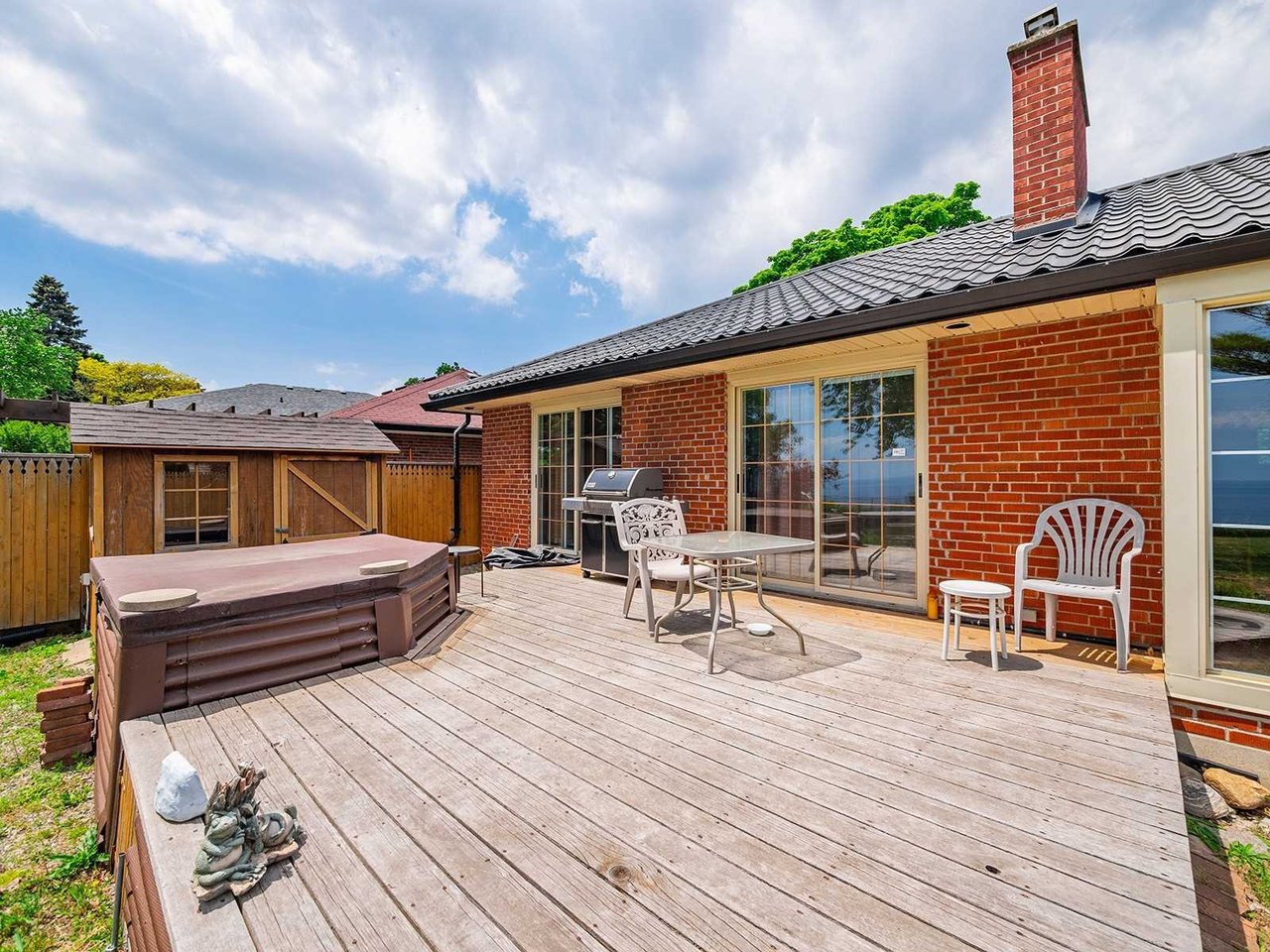 57 Fishleigh Dr