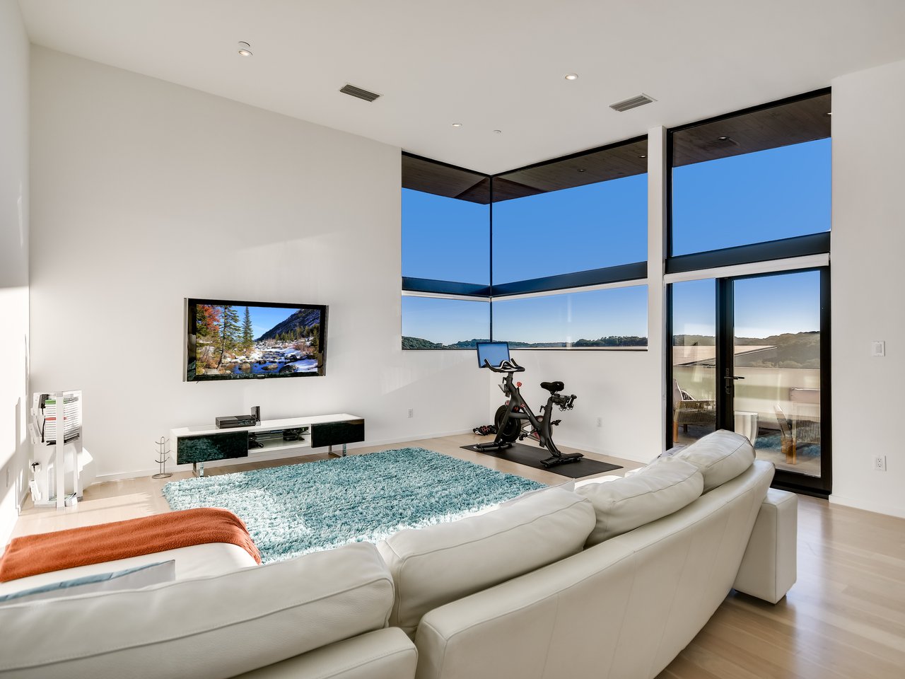 Private, Modern Masterpiece