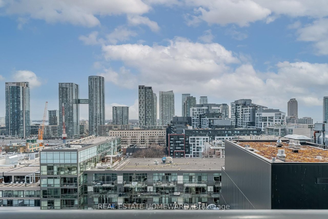 KING WEST LUXURY 