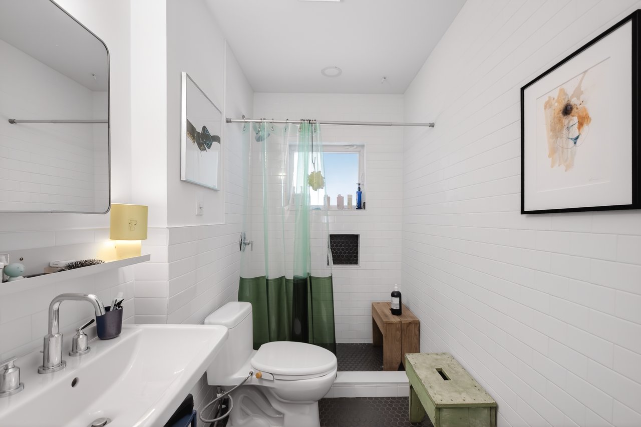 3207 Bridle Path