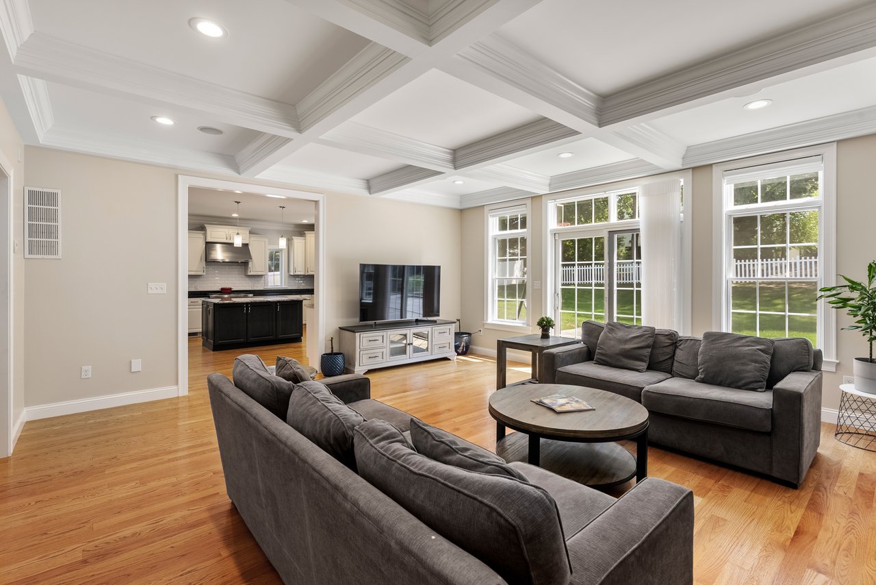 18 Patton Rd, Wellesley