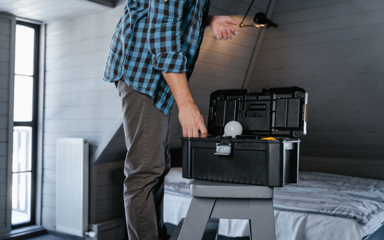 Shoe Covers, Light Bulbs, and a Clean Attic: How I Prepare a Listing