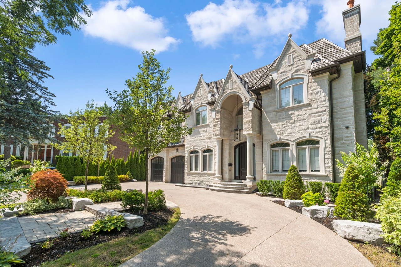 Located In The Prestigious St. Andrew-Windfields