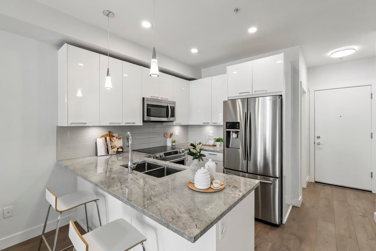 313-20686 Eastleigh Crescent
