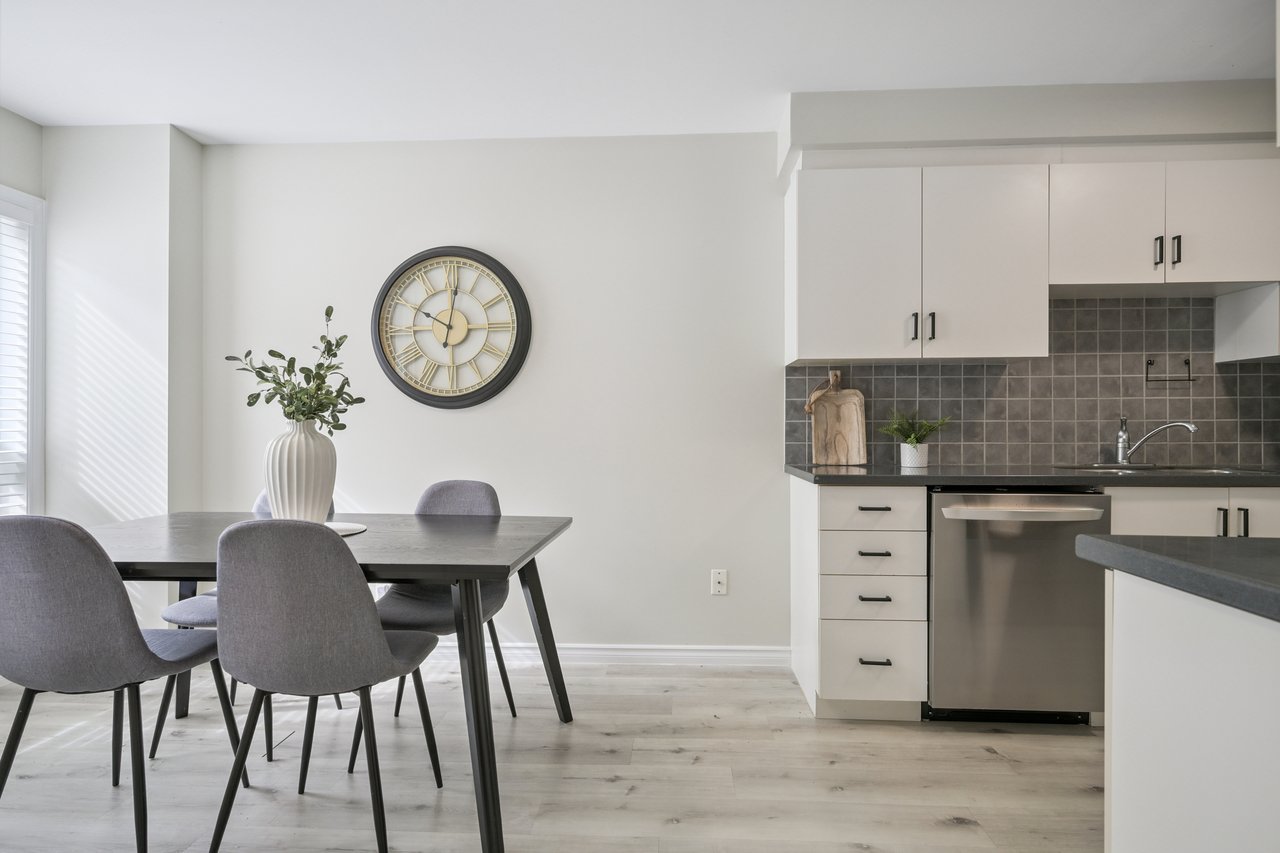 Updated Link Home on Ravine Lot