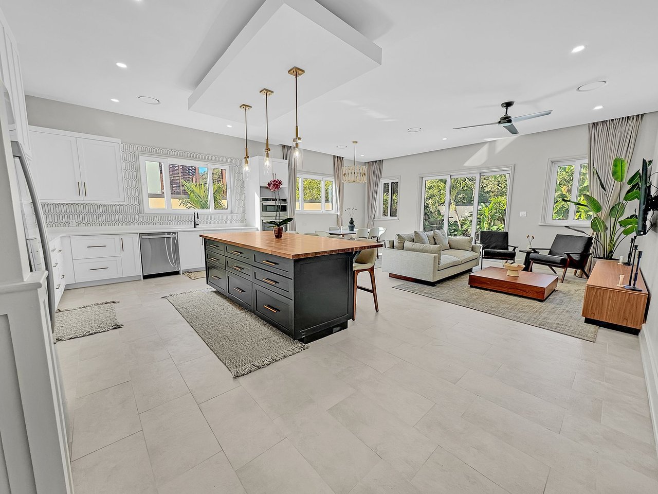 15 Balmoral, Sanford Drive