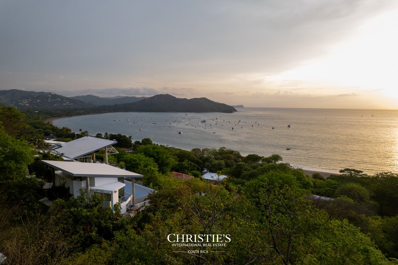 Glass House with Stunning Ocean Views and Award-Winning Design in Costa Rica, Guanacaste - Casa Holmes