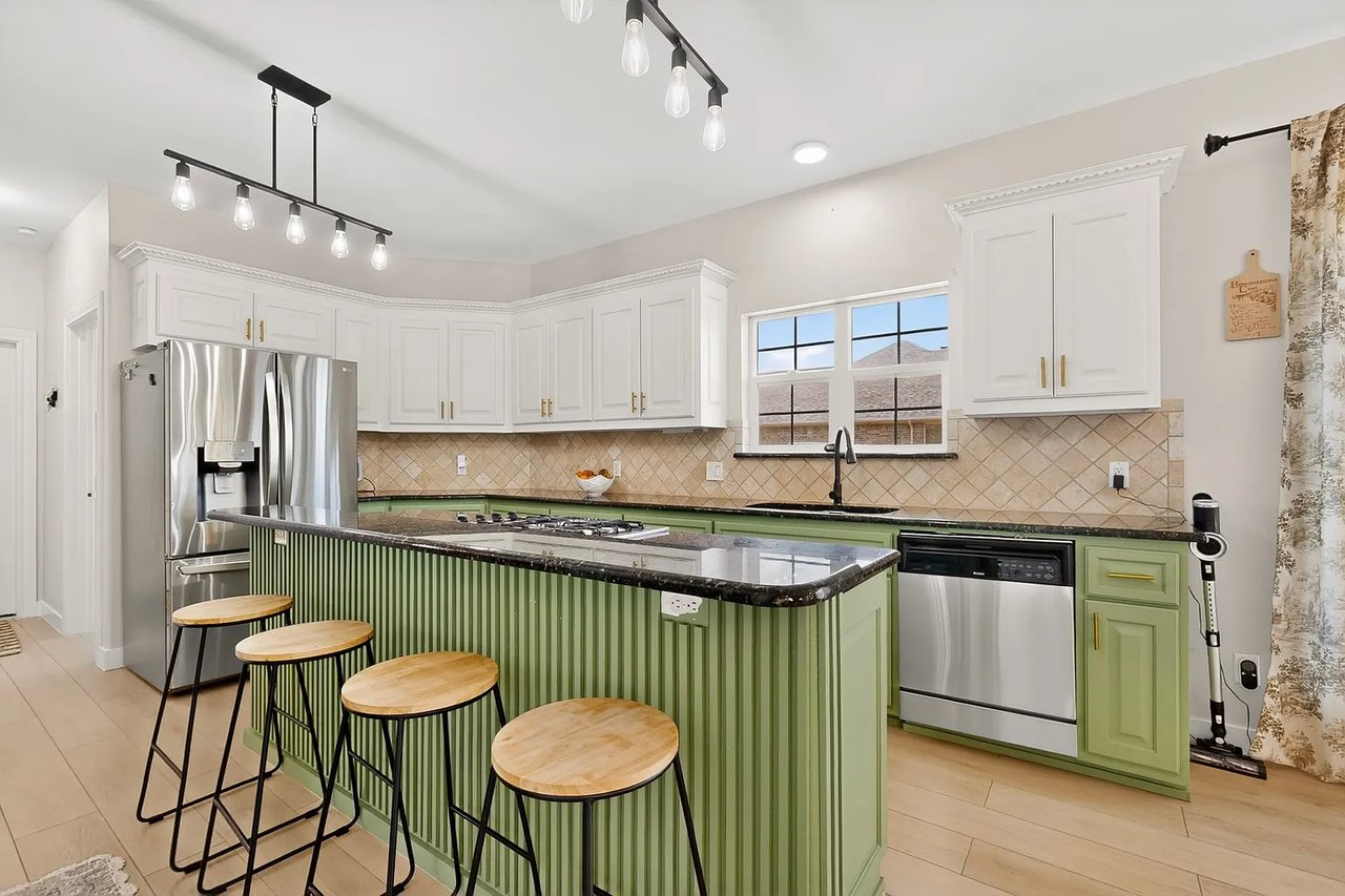 15144 Delaney Lane