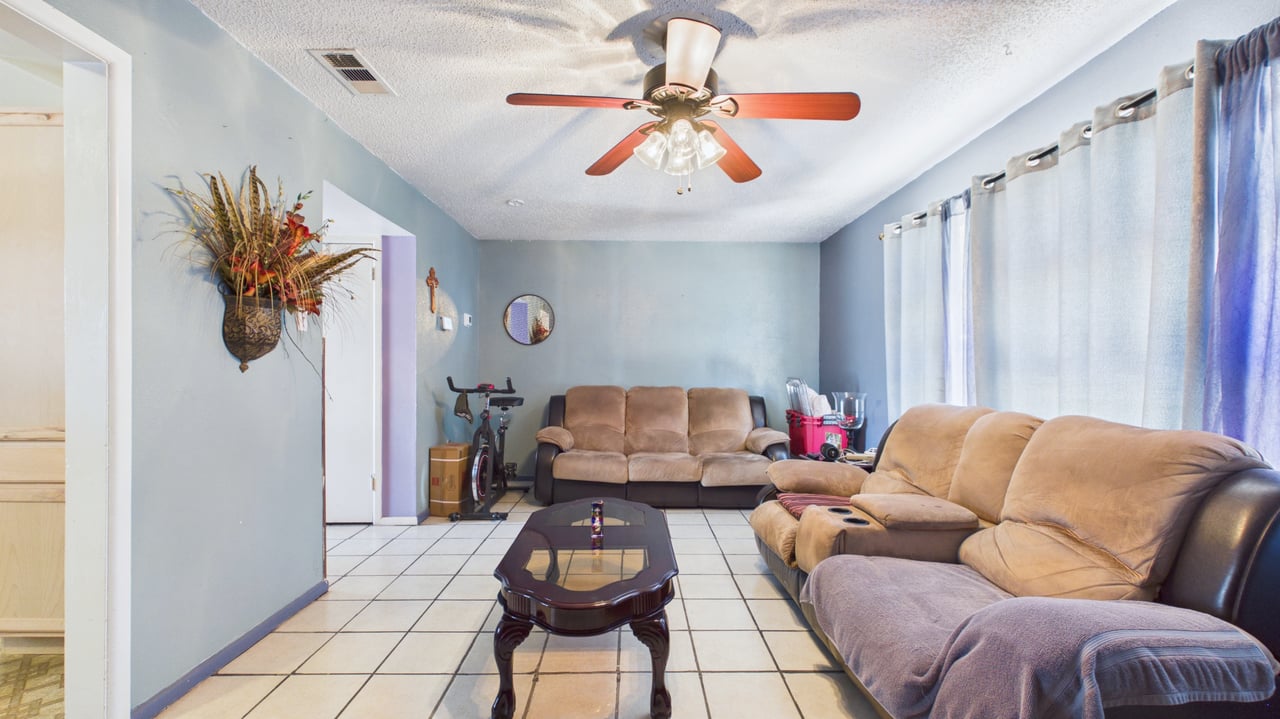 603 S Kenneth Ave.