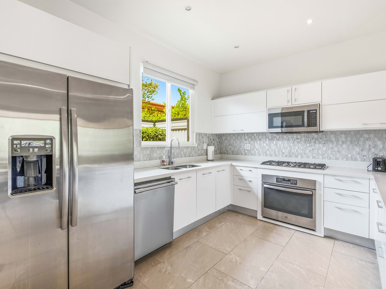 Casa Oasis | 3BR Main Residence + 2BR Guest House with Pool in Mar Vista, Playa Flamingo